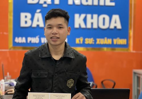 Học viên trẻ tuổi tốt nghiệp ra trường có công việc với thu nhập tốt tại công ty kỹ thuật Điện Tử - Điện Lạnh